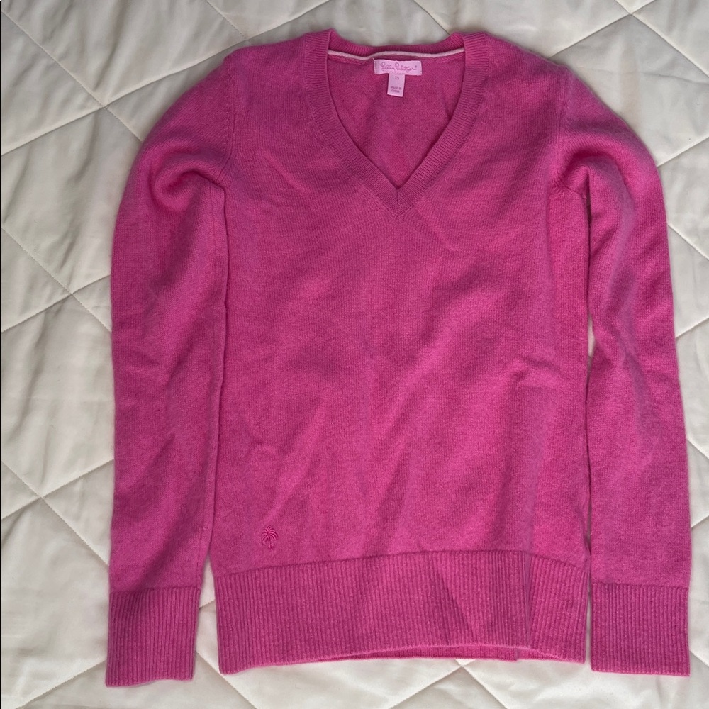 Lilly Pulitzer 💯%cashmere Pink V-Neck Sweater